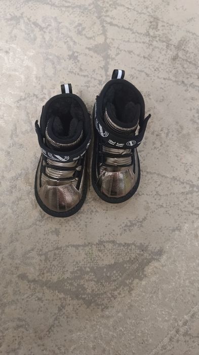 Ботинки зимние детские новые