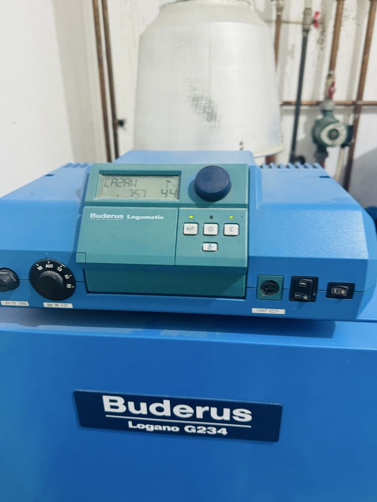 Vand centrala Buderus logano g234, pe gaz si fara accesorii
