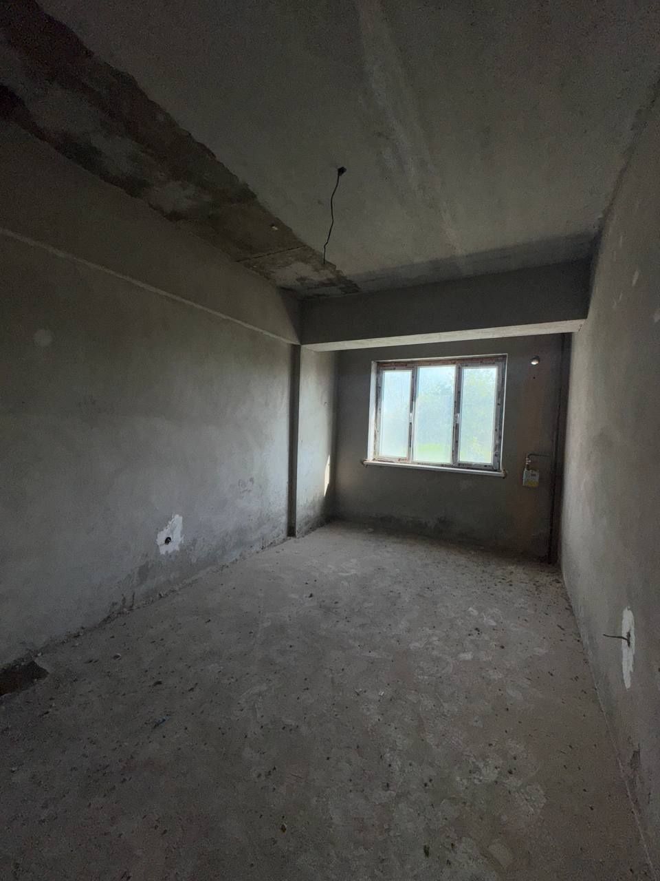 Продаётся очен срочно квартира на Куйлюке возле метро , не дорого