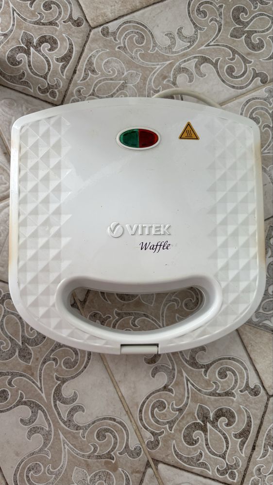Вафельница Vitek