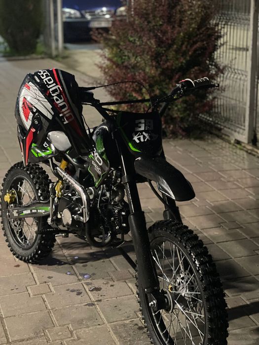 Schimb cross 125 in stare perfecta cu kukirin g4 il am de aprox o lun