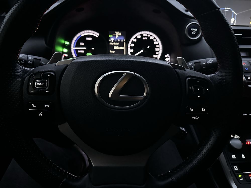 Lexus NX 300h F-sport awd
