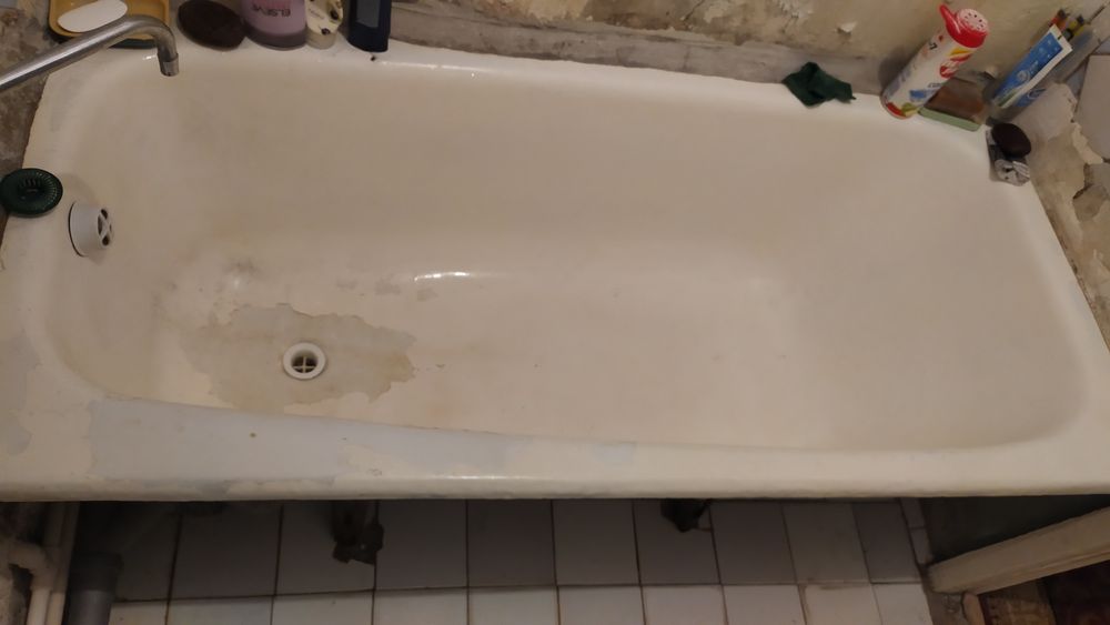 “SSSRda ishlab chiqarilgan chugun vanna, mustahkam va a’lo holatda.
Ч