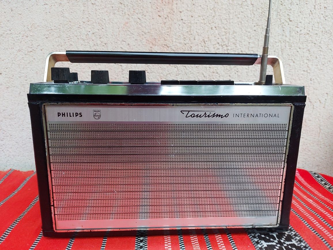 Radio vechi portabil PHILIPS Tourismo