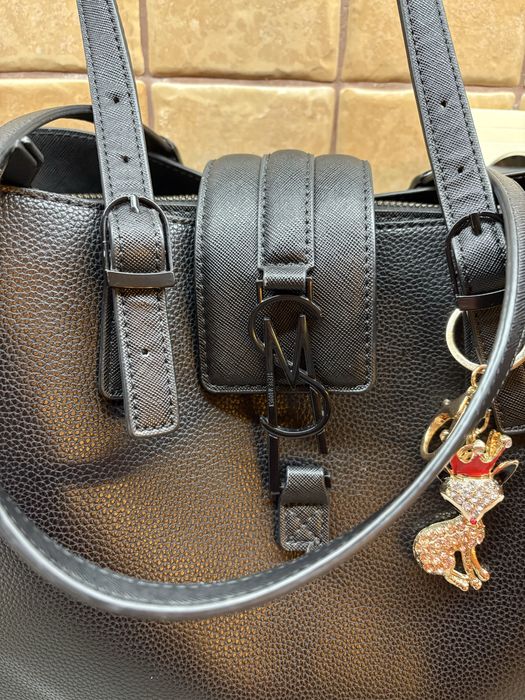 Продавам дамска чанта Майкъл Корс