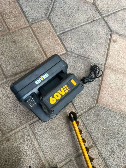 Kit cositoare, drujba  și ferăstrău  de gard viu ENVRO cu acum. de 60