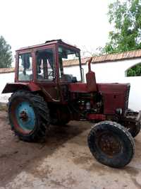 Traktor belarus mtz 80