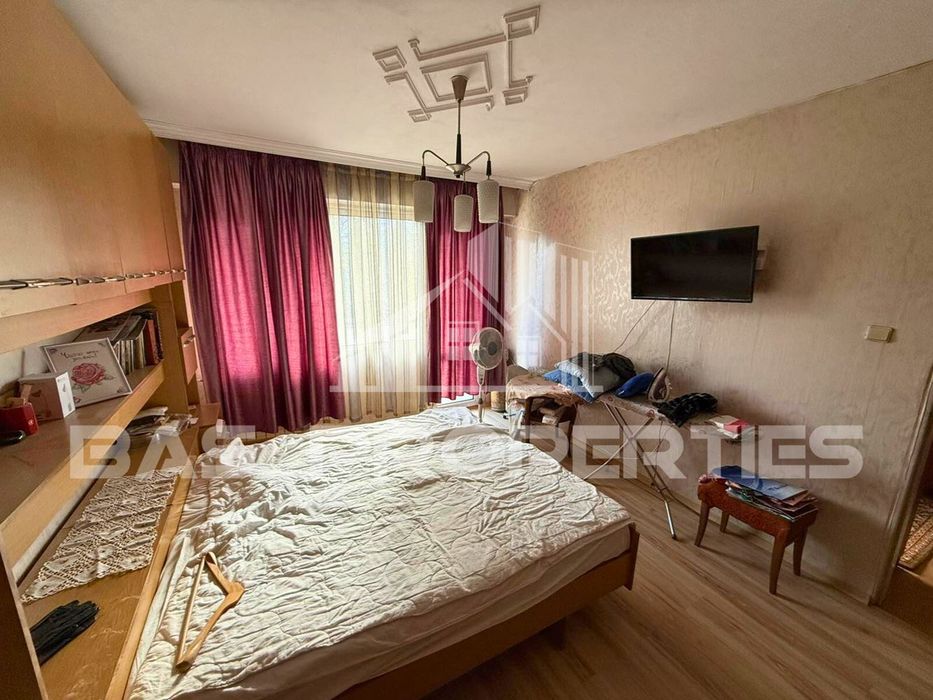 Продава се Тристаен апартамент в София, Красна поляна 3 - 84 кв.м за 2000 €/кв.м - Снимка #3