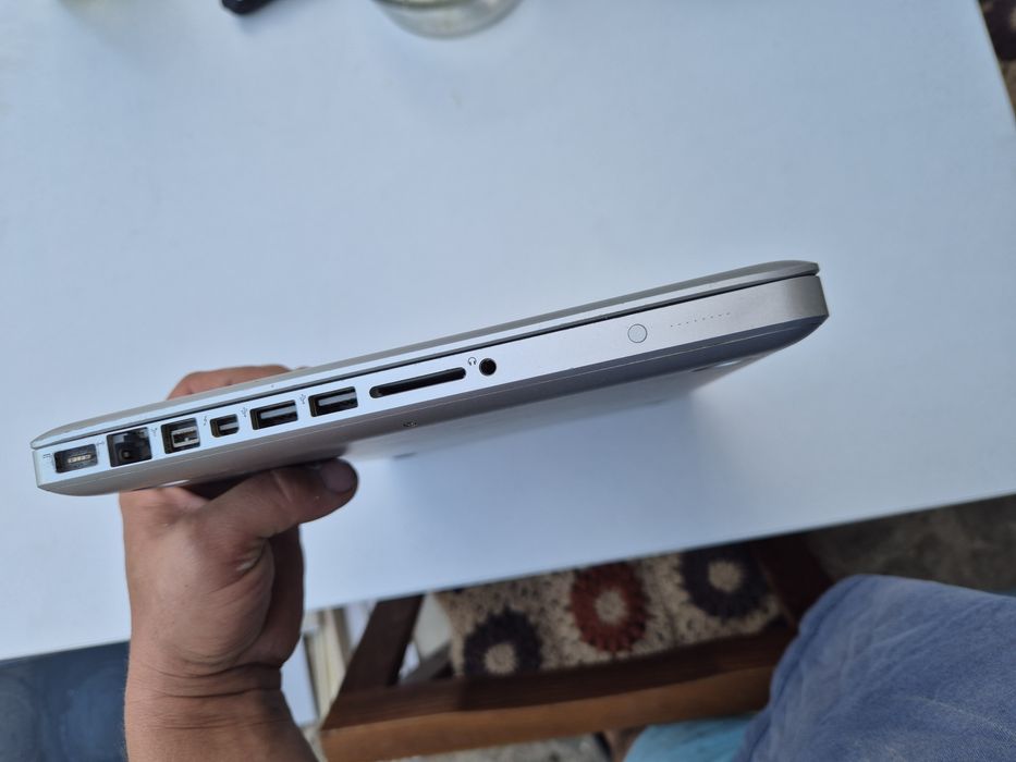 Vand sau schimb macbook