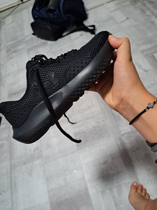 Under Armour Charged Surge 4