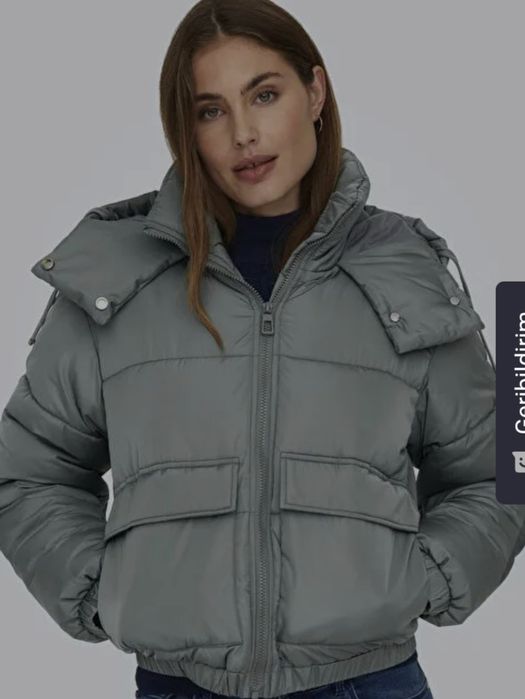 Зимно яке на марката ONLY