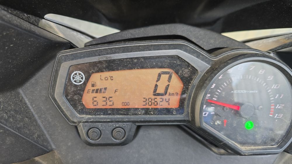 Vand yamaha xj6 2011 A2