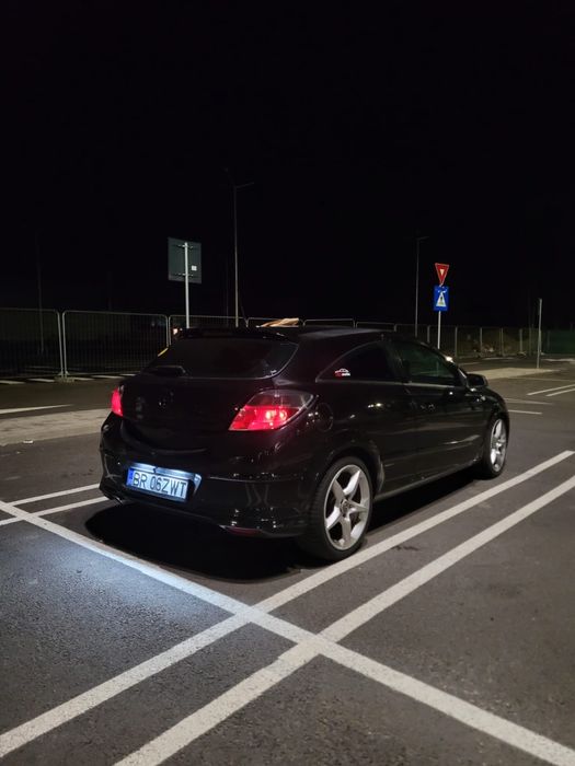 Opel astra h gtc