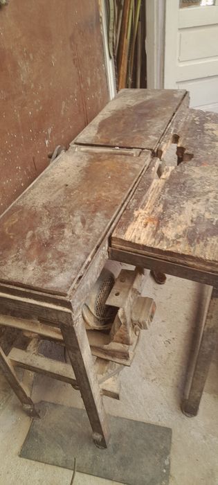 Abric cu multiple funcții și accesorii, freze, panze