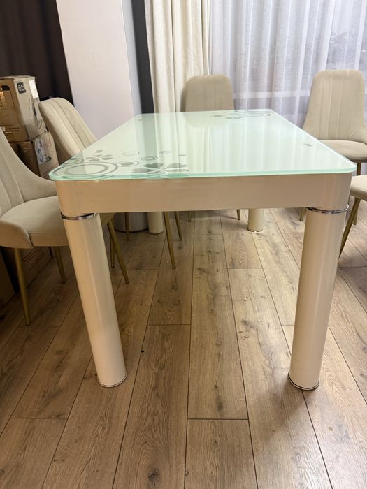 Продам кухонный стол