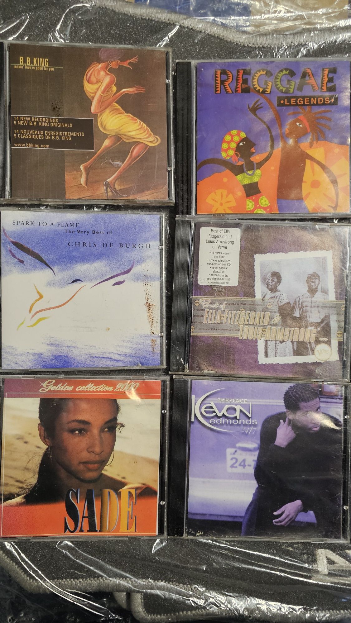 Музикални албуми и компилации на CD