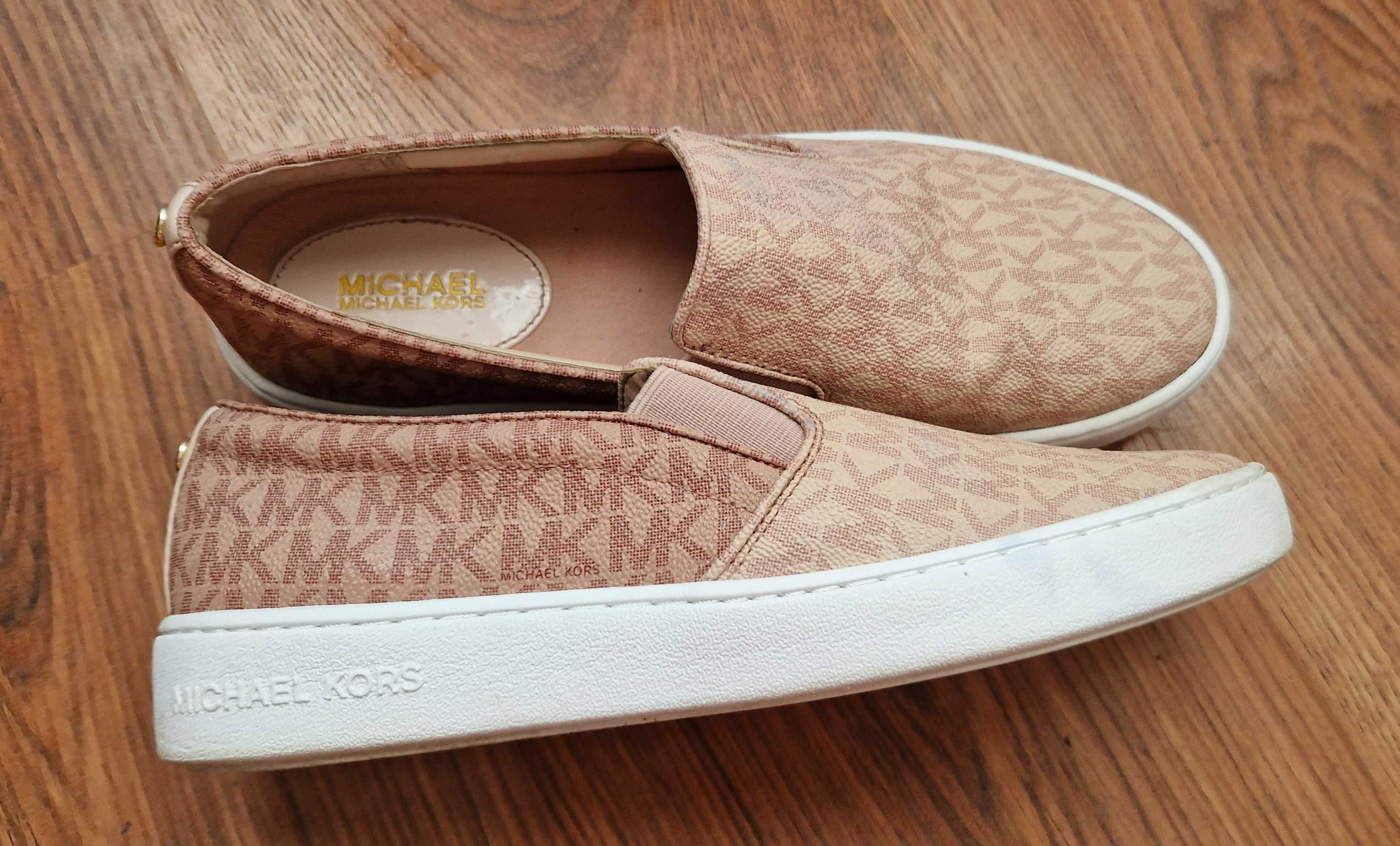 Продавам обувки Michael Kors