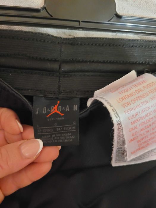Vand pantaloni sport baieti [ 12-13 ani ) Jordan
