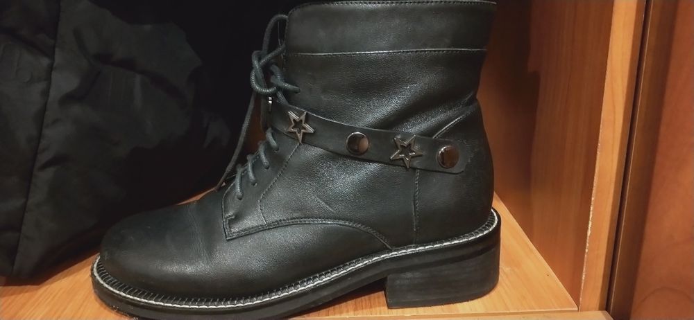 Кожаные ботинки. Бонетти.