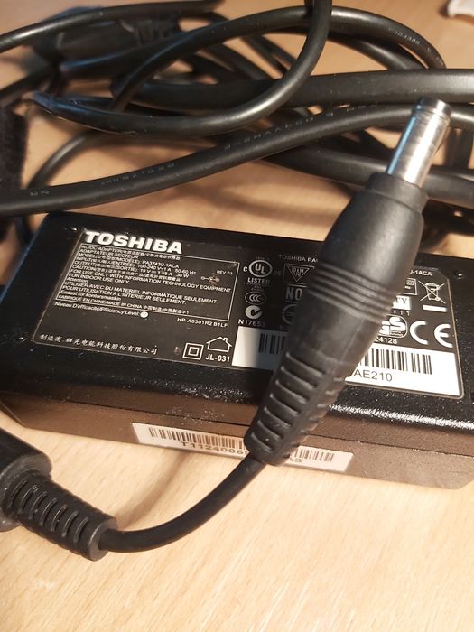 Incarcator/alimentator Toshiba