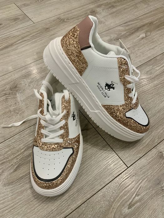 Adidasi polo de vanzare