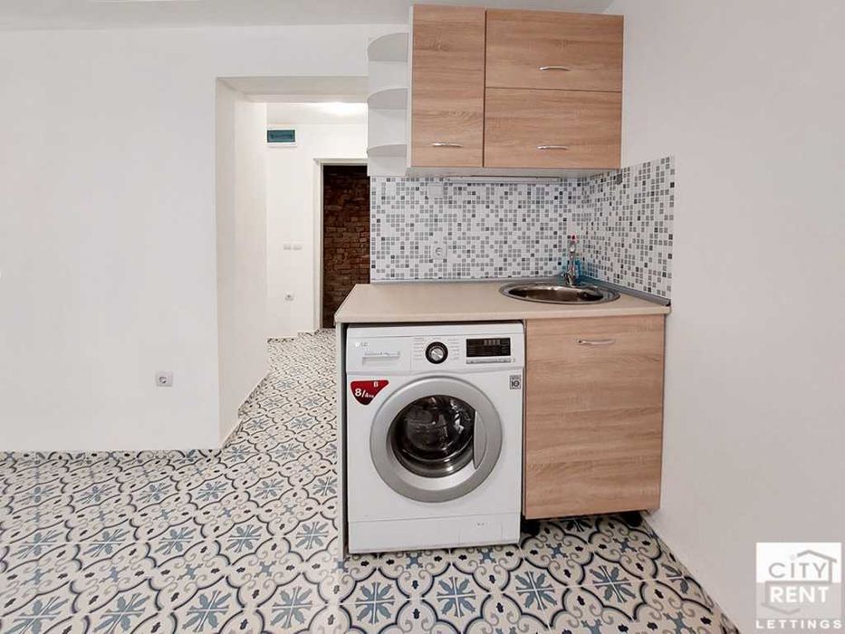 Дава се под наем Едностаен апартамент в Велико Търново, Център - 22 кв.м за 200 € - Снимка #4