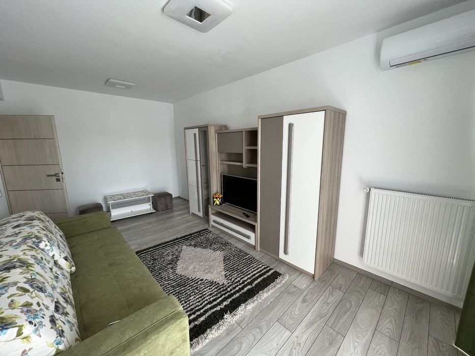 Inchiriez apartament 2 camere + parcare privata (Prima Onestilor)