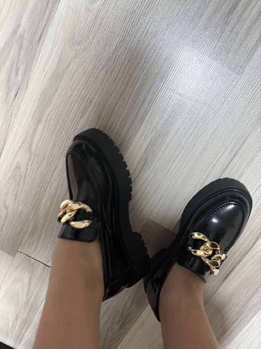 Черни мокасини чисто нови с кутия