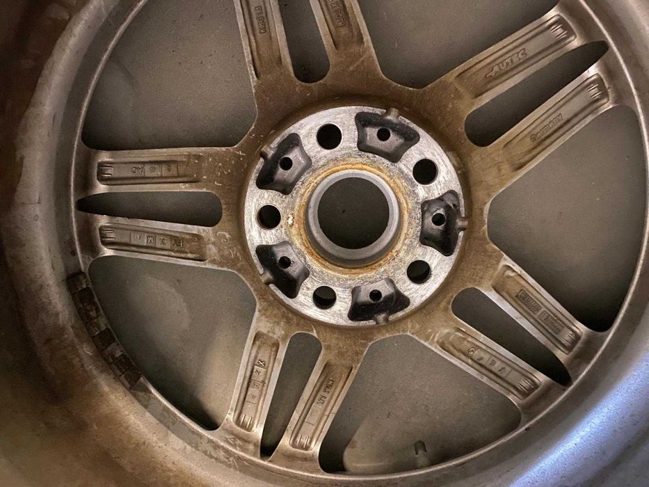 Jante 18 originale Bmw G30 anvelope Iarna 245/45R18 GoodYear Ultragrip