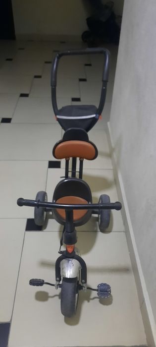 Продам велосипед,  все аксессуары есть: подставка под ноги, козерогзащ