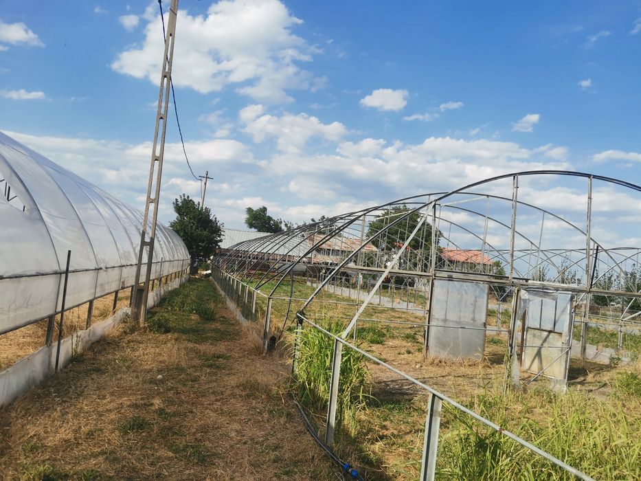 Vând solarii zincate