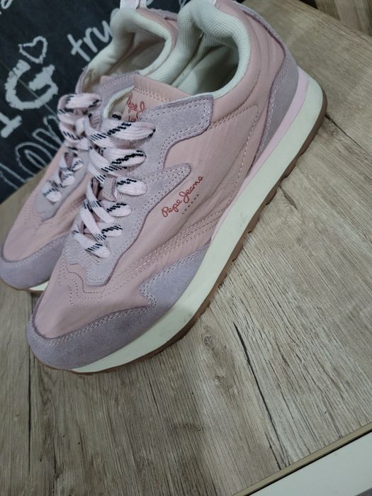 Vând adidasi Pepe jeans