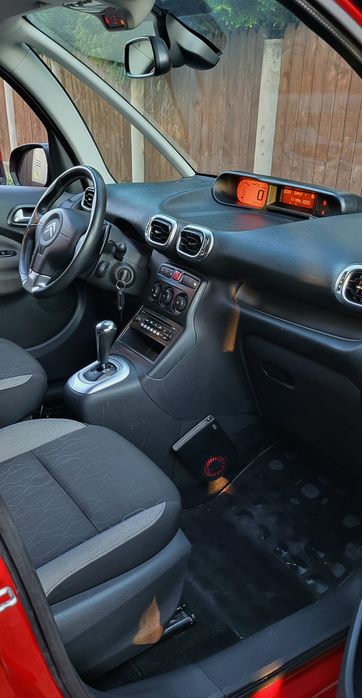 Detailing auto/ spălare/curățare interior