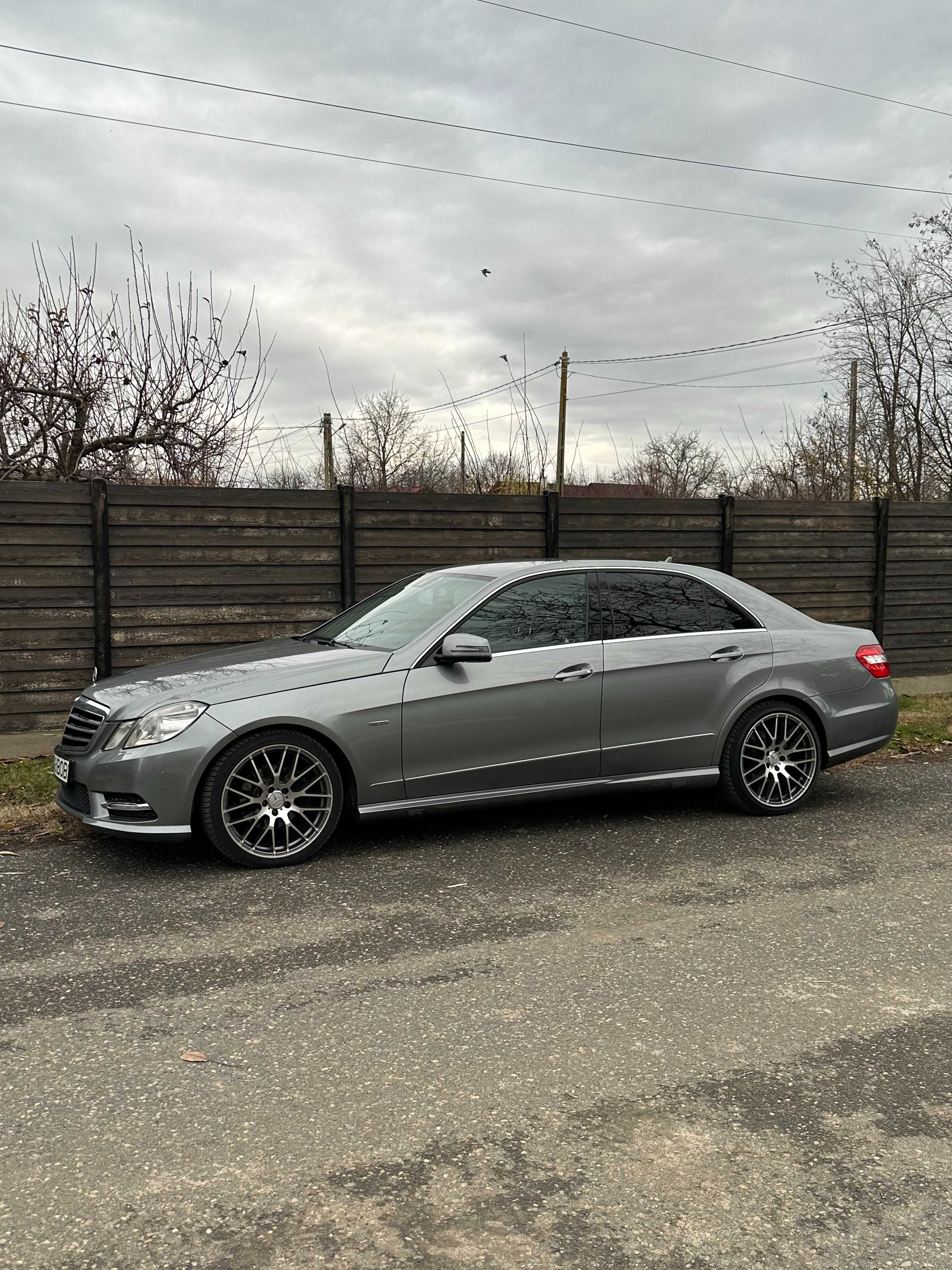 Mercedes-Benz E 200 BlueEFFICIENCY 7G-TRONIC Avantgarde