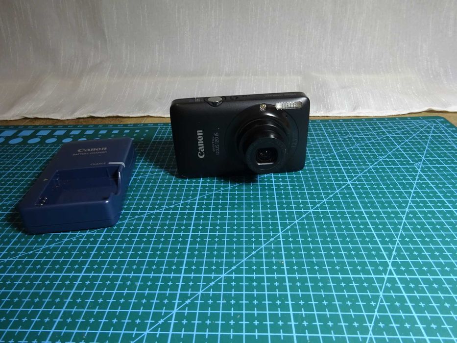 Aparat foto digital Canon Ixus 120 IS