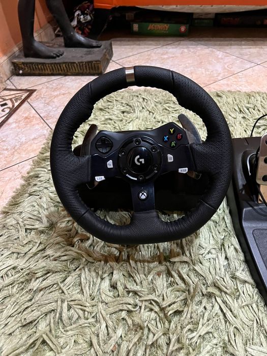 Volan Logitech G920 cu Pedale , Schimbator si frana de mana