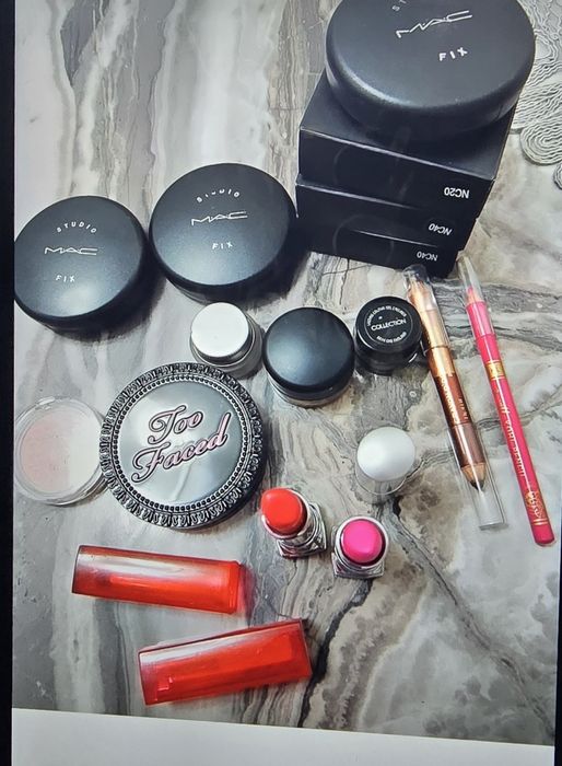 Kit Machiaje Pudra fixa Mac