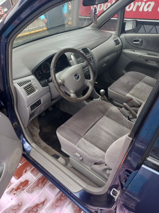 Vând Mazda Premacy