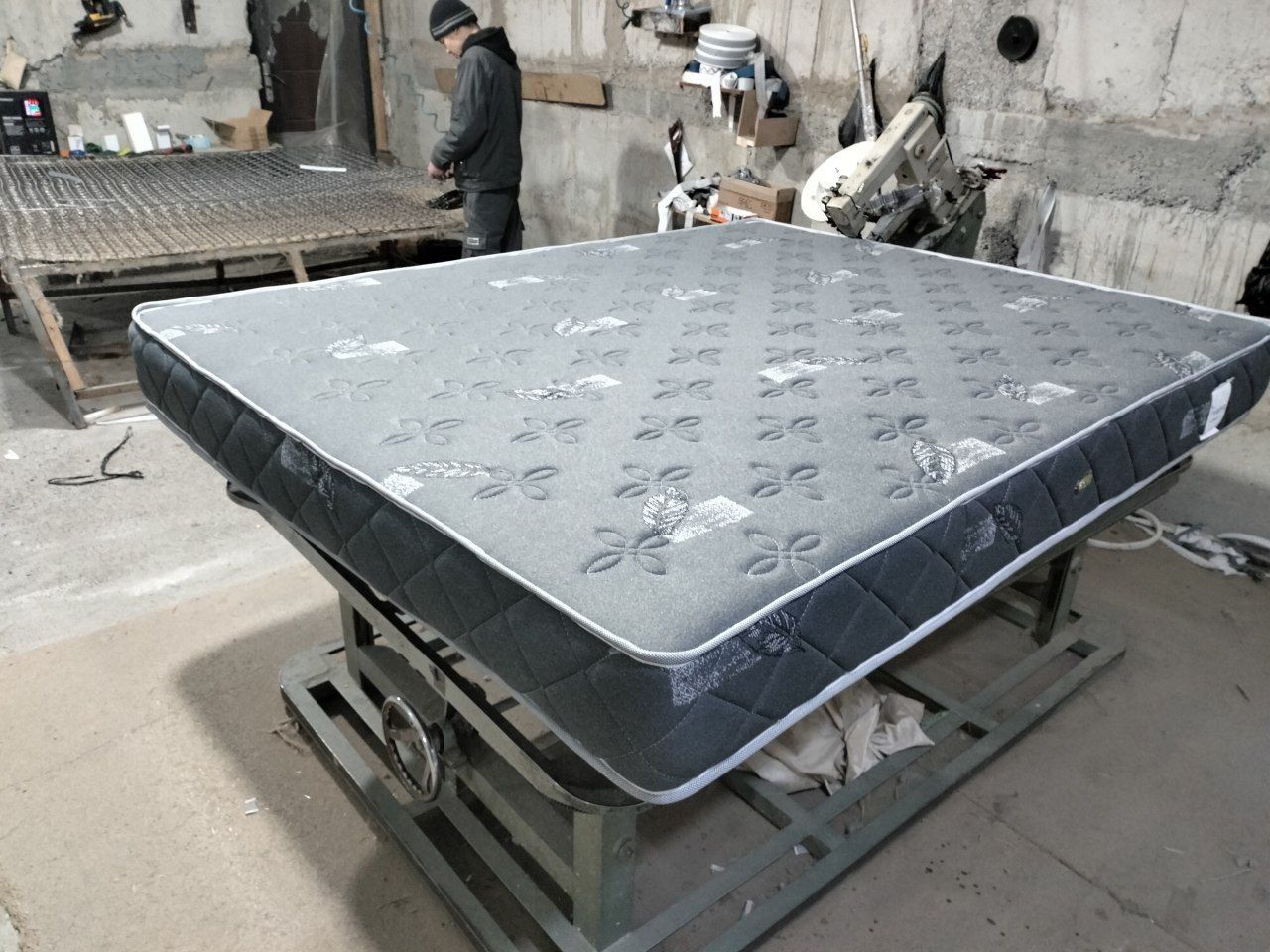 Matras ishlab chiqazamiz 1 qo'l oling