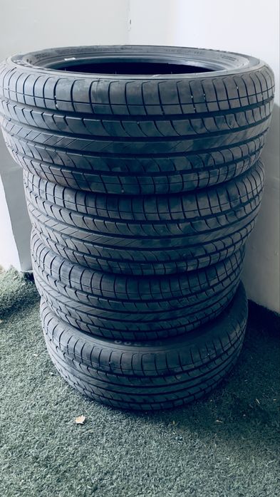 R17 Balon 17 Shina 215/55 17R 4 ta Tracker radnoy