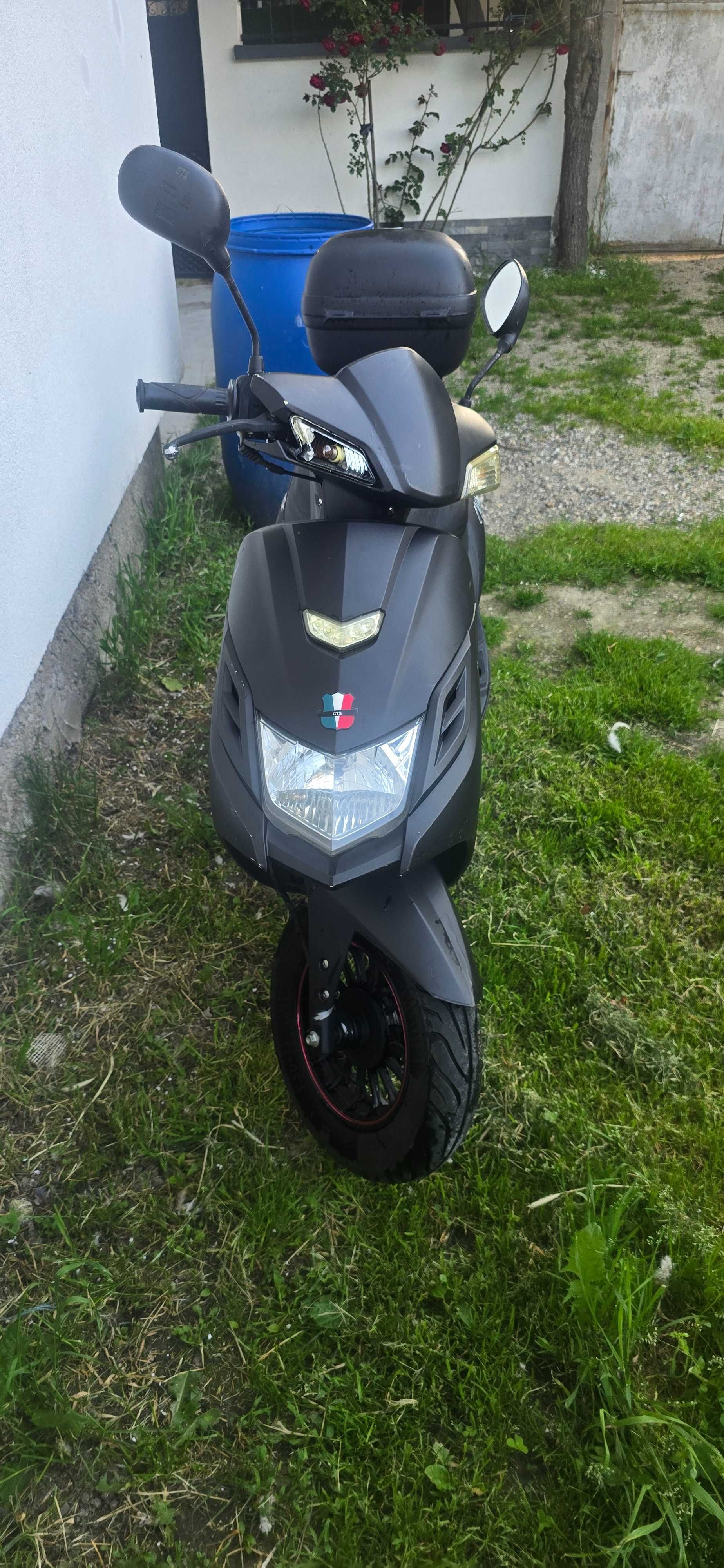 Скутер 49 кубика GTS VICI