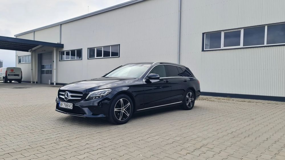 Mercedes-Benz C C200,160 cp, fab 2019, proprietar, revizii la timp