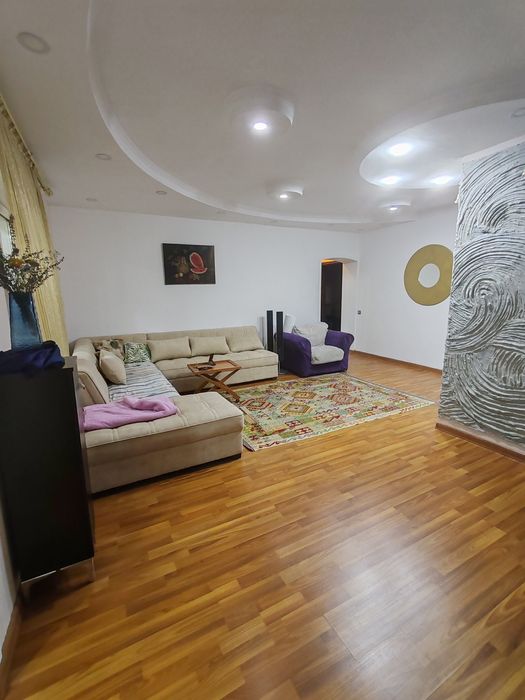 77 серия 5 комнатная 4 этаж 105кв. Ориентир Шастри кафе Бек