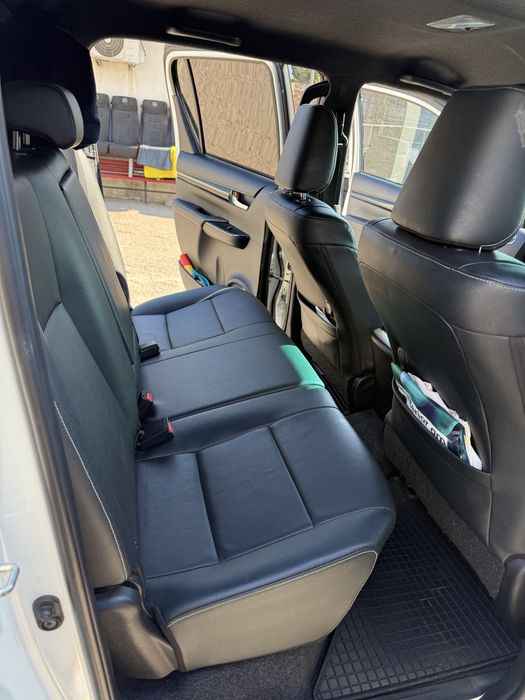 Toyota Hilux 2.4 D-4D 4x4 Selection