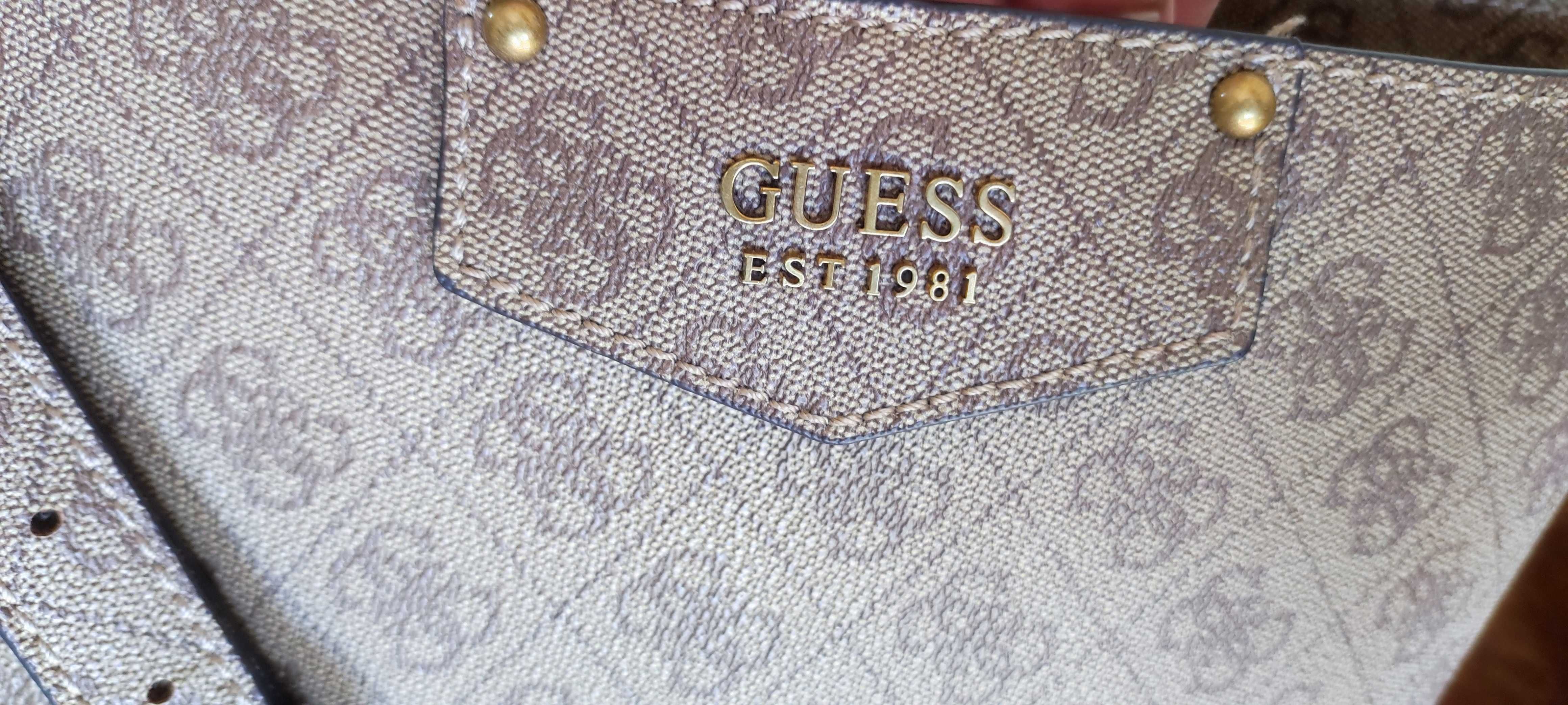 Нова оригинална чанта Guess