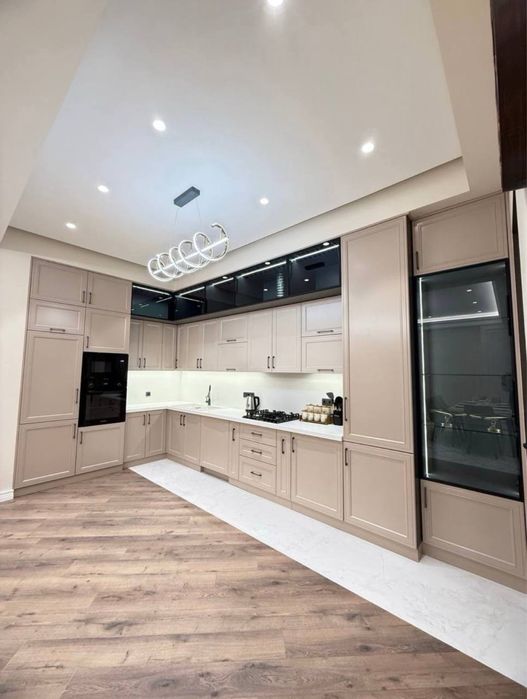 Аренда ЖК Акай Сити! новая 3-х комнатная квартира!