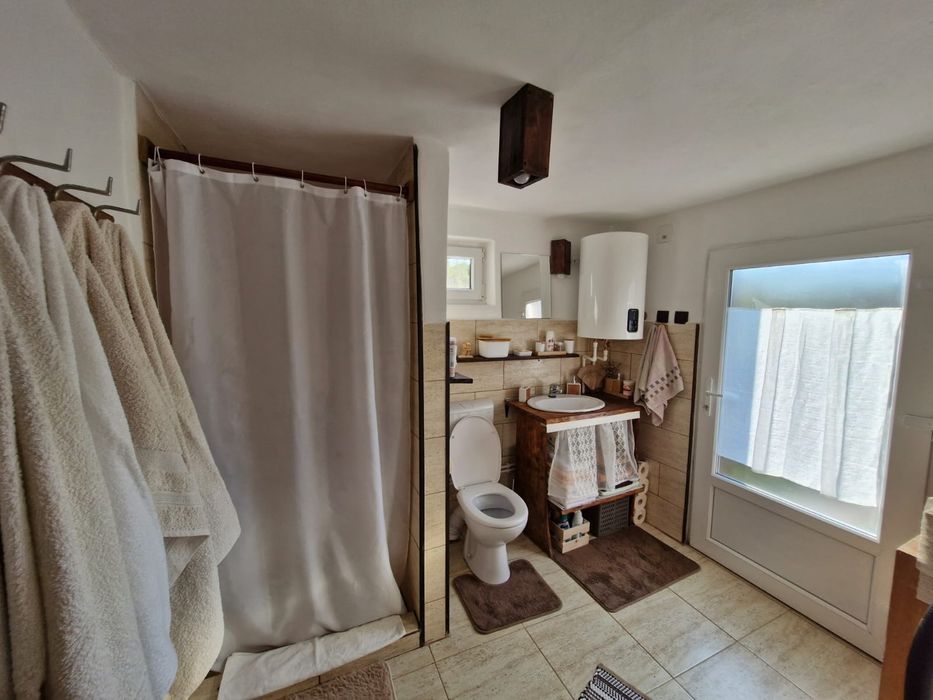 Inchiriez casa in comuna Carbunari,sat Stinapari