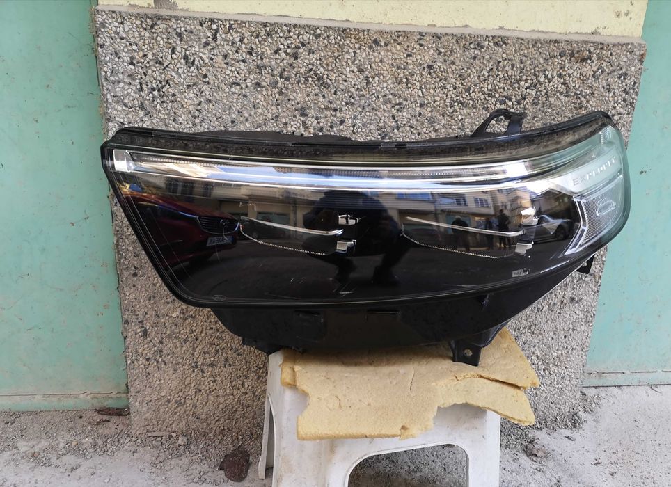 Оригинален фар Форд  Ford Explorer Full Led