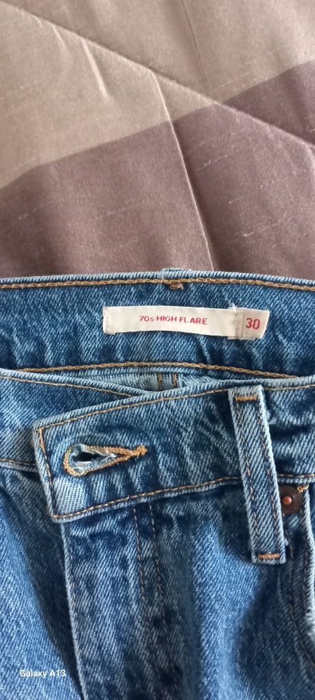 Blugi Levi's 70's high flare