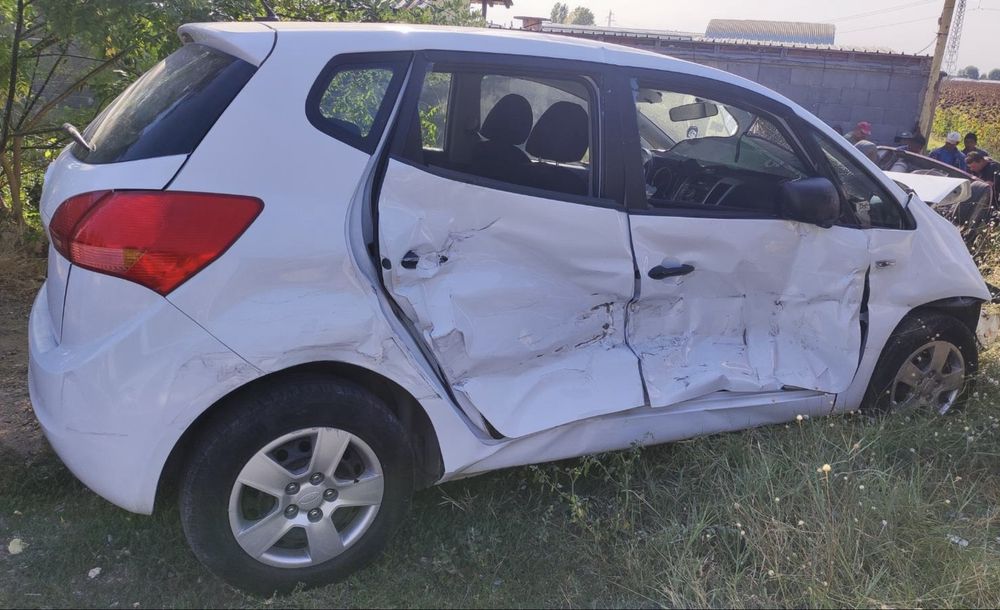 Kia Venga / Киа Венга на части